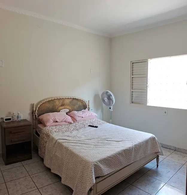 Foto 5 de Casa com 3 quartos à venda, 330m2 em Sao Pedro - SP