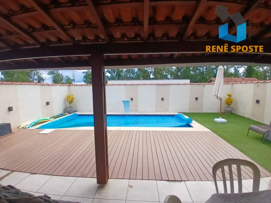 Foto 3 de Casa com 2 quartos à venda, 253m2 em Aguas De Sao Pedro - SP