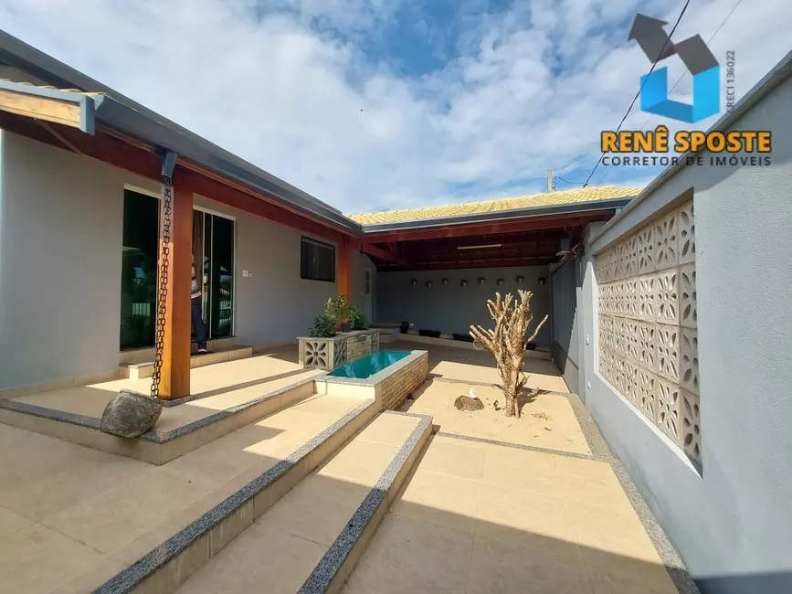 Foto 1 de Casa com 3 quartos à venda, 273m2 em Aguas De Sao Pedro - SP