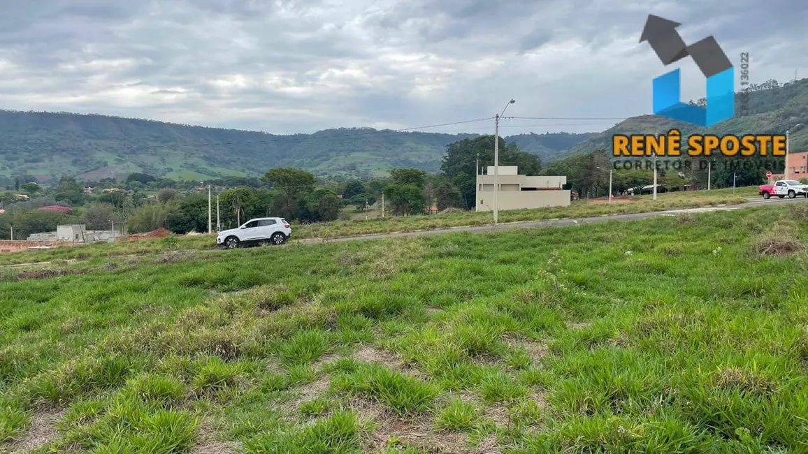 Foto 1 de Terreno / Lote à venda, 300m2 em Sao Pedro - SP
