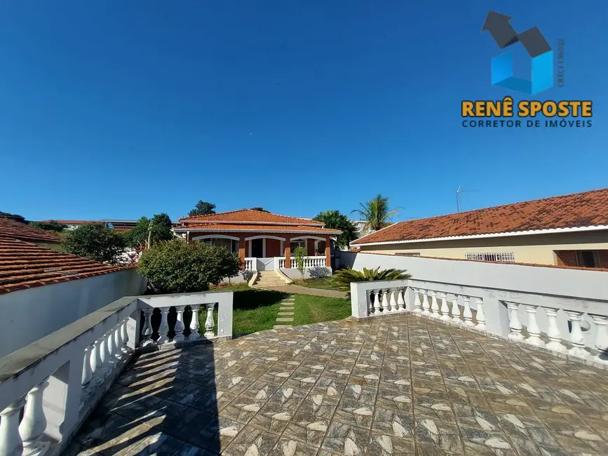 Foto 2 de Casa com 3 quartos à venda, 390m2 em Sao Pedro - SP