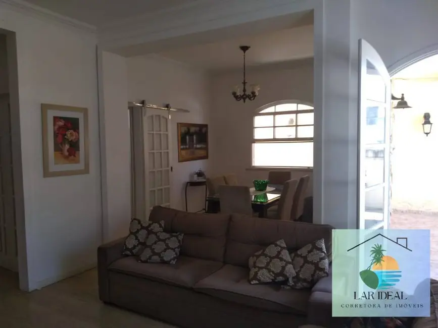 Foto 2 de Casa com 5 quartos à venda e para alugar, 325m2 em Centro, Sao Pedro Da Aldeia - RJ
