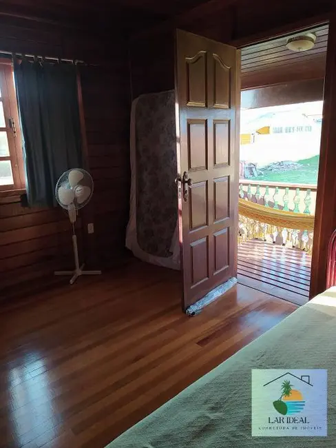 Foto 5 de Casa de Condomínio com 4 quartos à venda em Araruama - RJ