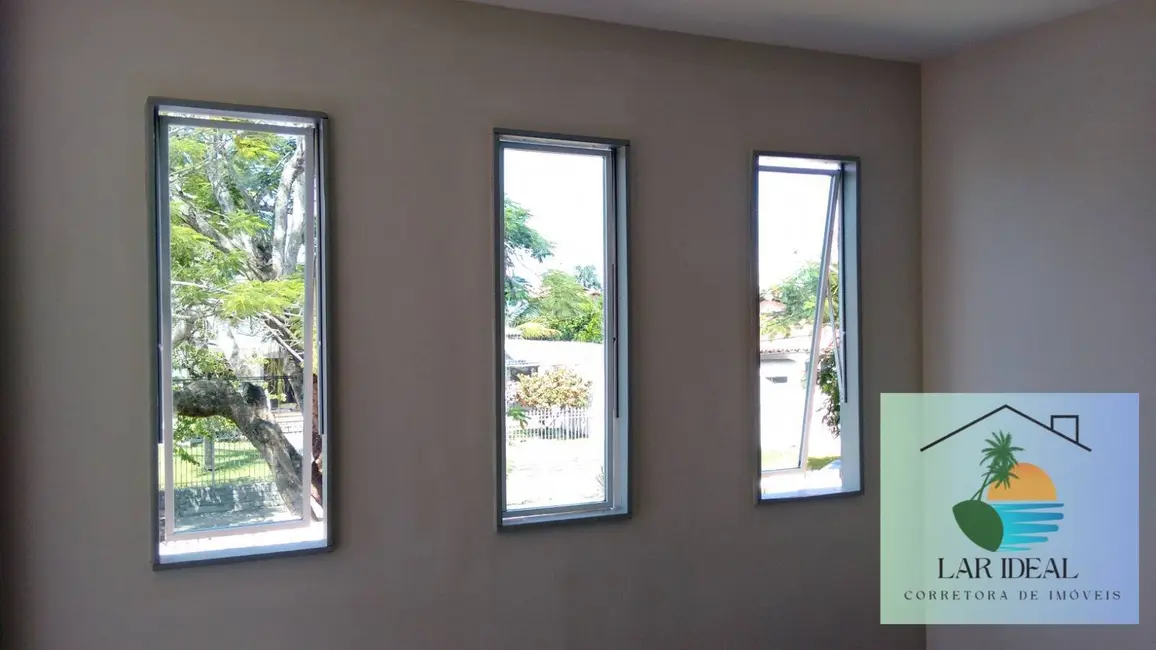 Foto 7 de Casa com 3 quartos à venda, 225m2 em Araruama - RJ