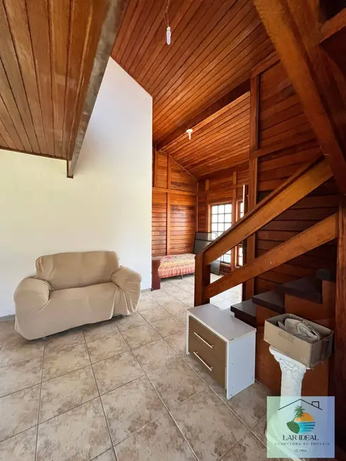 Foto 8 de Casa com 2 quartos à venda, 315m2 em Araruama - RJ