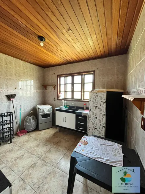 Foto 9 de Casa com 2 quartos à venda, 315m2 em Araruama - RJ