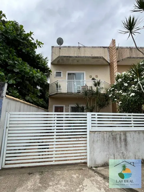 Foto 2 de Casa com 2 quartos à venda em Araruama - RJ