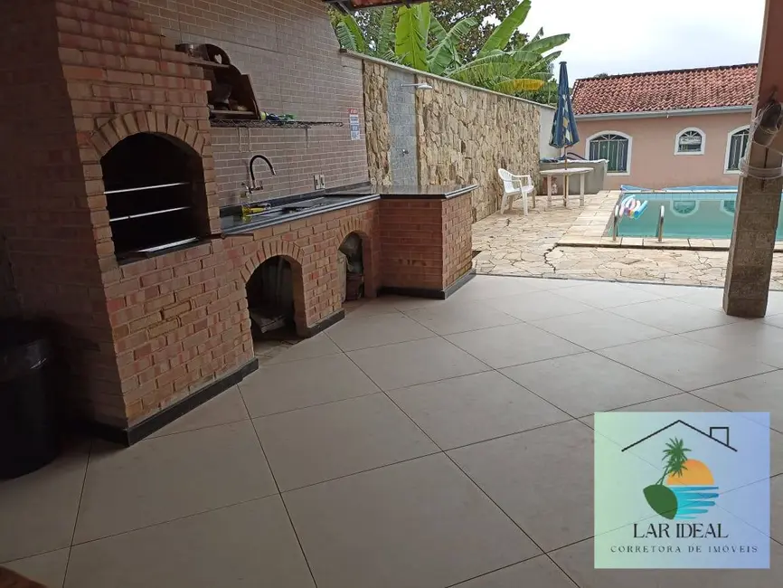 Casa com 4 quartos à venda, 500m2 em Araruama - RJ - imagem 7 Foto 7 de Casa com 4 quartos à venda, 500m2 em Araruama - RJ