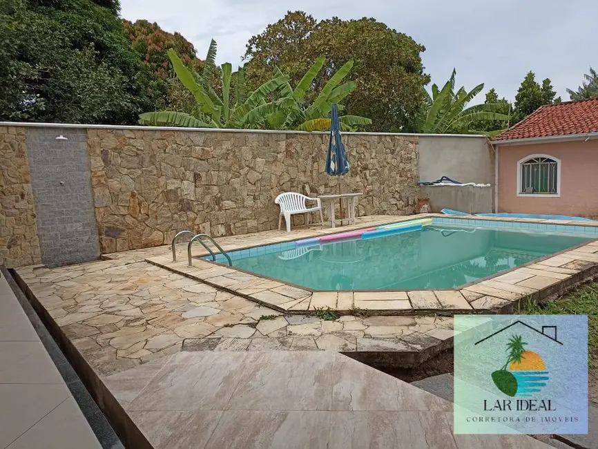 Casa com 4 quartos à venda, 500m2 em Araruama - RJ - imagem 3 Foto 3 de Casa com 4 quartos à venda, 500m2 em Araruama - RJ