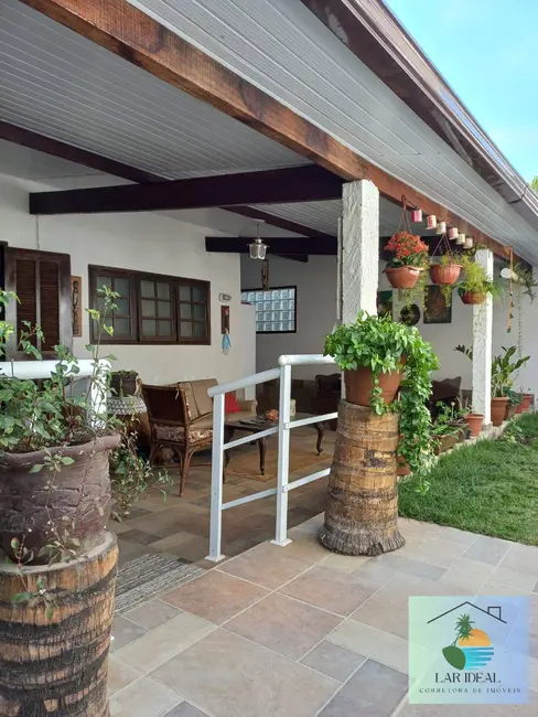 Foto 6 de Casa com 3 quartos à venda, 200m2 em Arraial Do Cabo - RJ