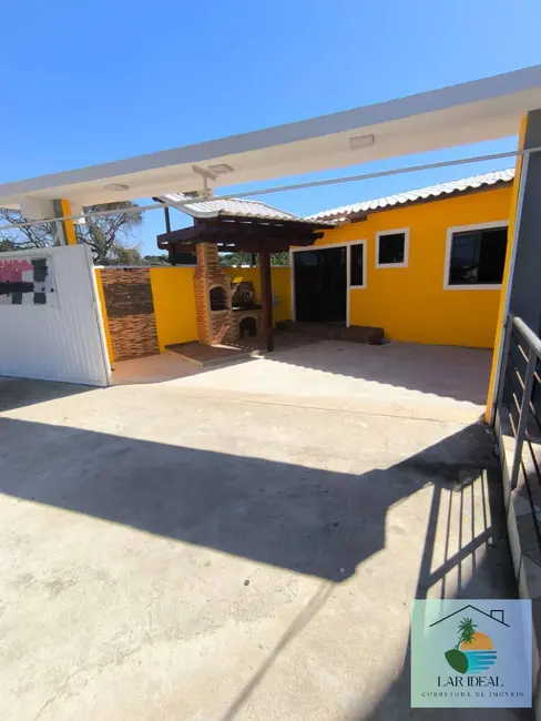 Foto 2 de Casa com 1 quarto à venda, 80m2 em Saquarema - RJ