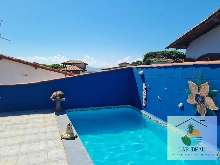 Foto 1 de Casa com 7 quartos à venda em Araruama - RJ