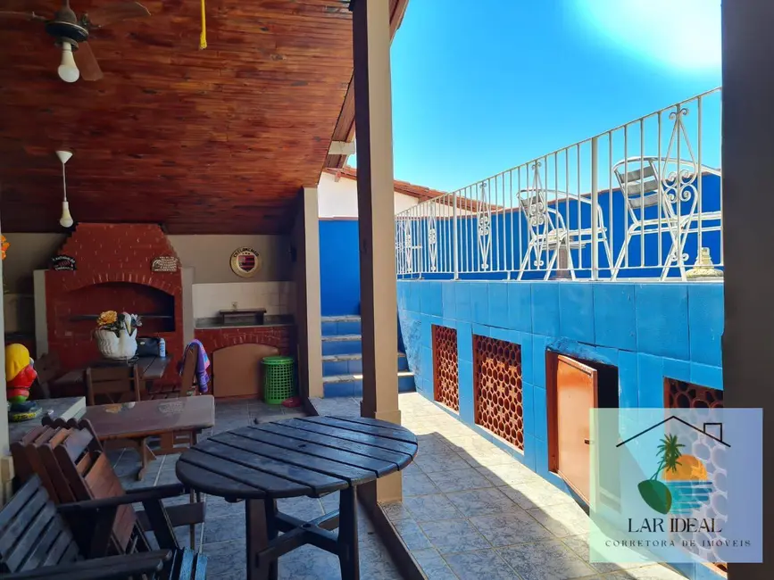 Foto 4 de Casa com 7 quartos à venda em Araruama - RJ