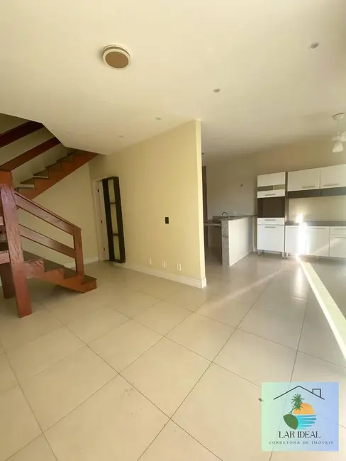 Casa com 2 quartos à venda em Cabo Frio - RJ - imagem 7 Foto 7 de Casa com 2 quartos à venda em Cabo Frio - RJ