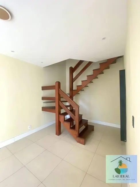 Casa com 2 quartos à venda em Cabo Frio - RJ - imagem 8 Foto 8 de Casa com 2 quartos à venda em Cabo Frio - RJ