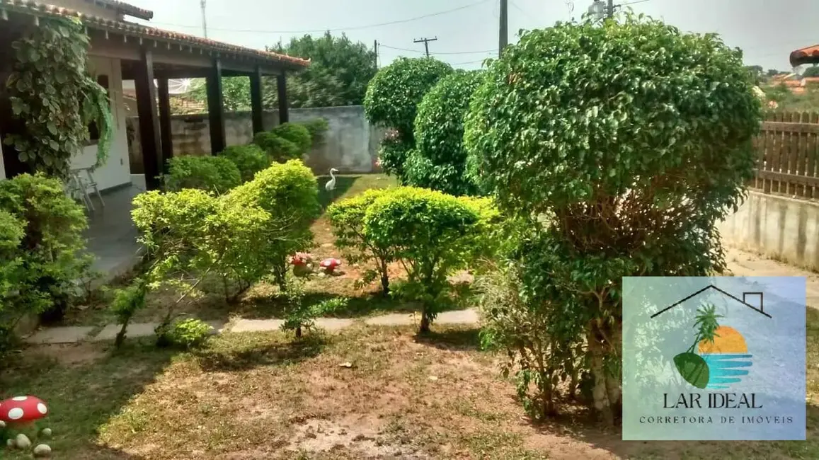 Foto 5 de Casa com 3 quartos à venda em Araruama - RJ