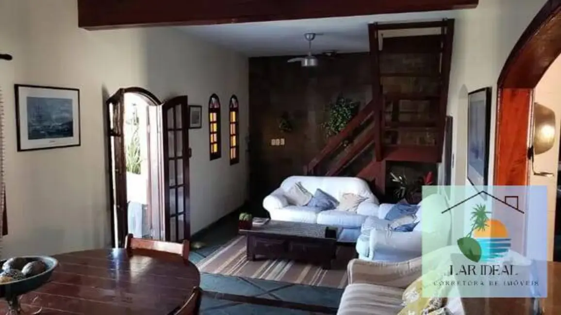 Foto 2 de Casa com 4 quartos à venda, 245m2 em Arraial Do Cabo - RJ