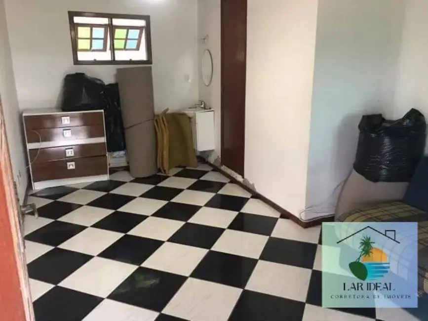 Casa com 3 quartos à venda em Arraial Do Cabo - RJ - imagem 5 Foto 5 de Casa com 3 quartos à venda em Arraial Do Cabo - RJ