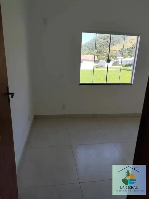 Casa com 3 quartos à venda, 360m2 em Marica - RJ - imagem 8 Foto 8 de Casa com 3 quartos à venda, 360m2 em Marica - RJ