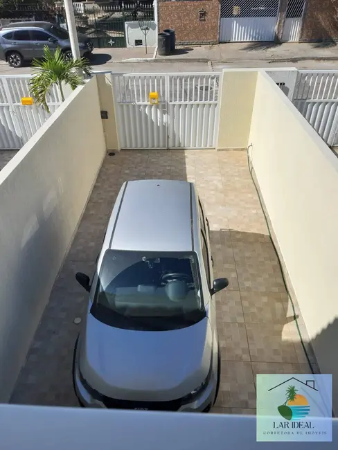 Foto 2 de Casa com 2 quartos à venda em Araruama - RJ