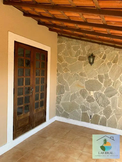 Foto 6 de Casa com 4 quartos à venda, 450m2 em Araruama - RJ