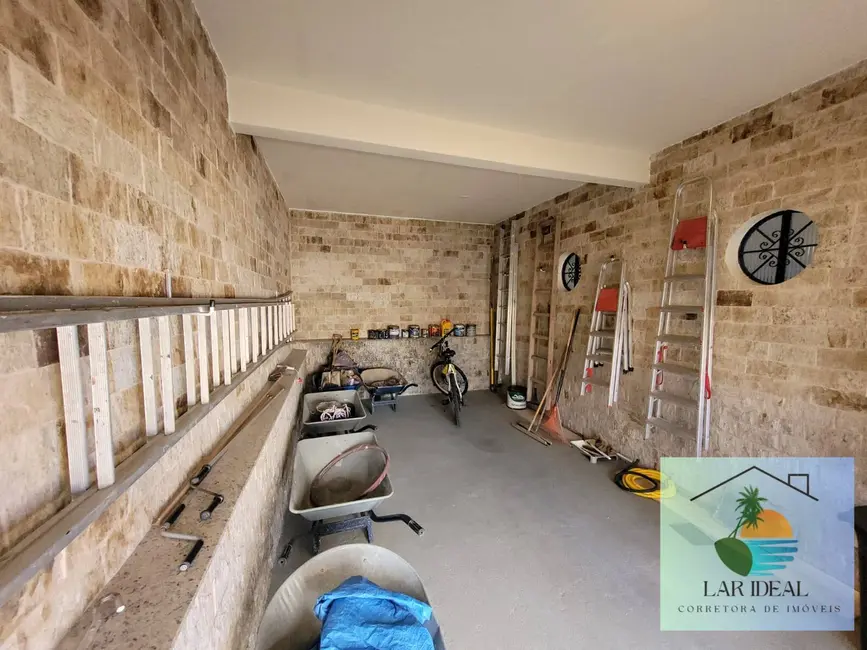 Foto 8 de Casa com 5 quartos à venda, 900m2 em Araruama - RJ