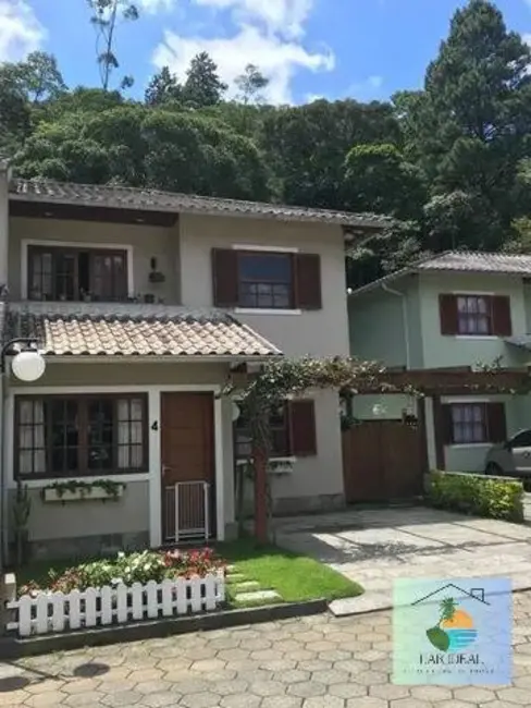 Foto 1 de Casa com 2 quartos à venda, 300m2 em Independência, Petropolis - RJ