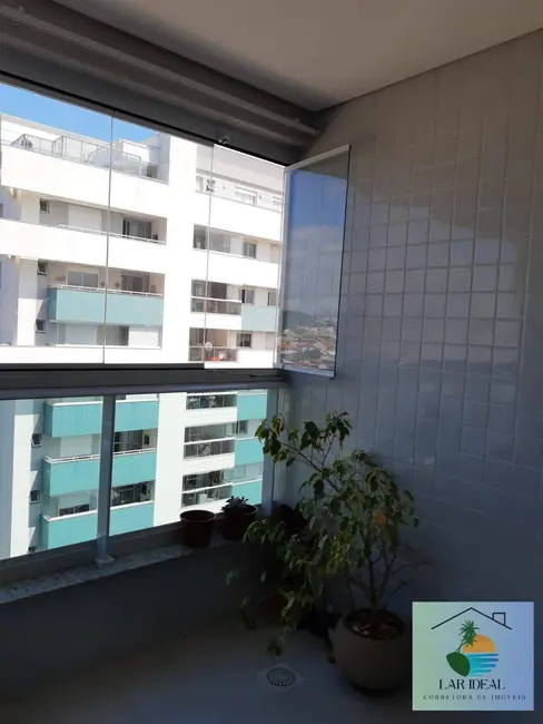 Foto 1 de Apartamento com 3 quartos à venda em Barreiros, Sao Jose - SC