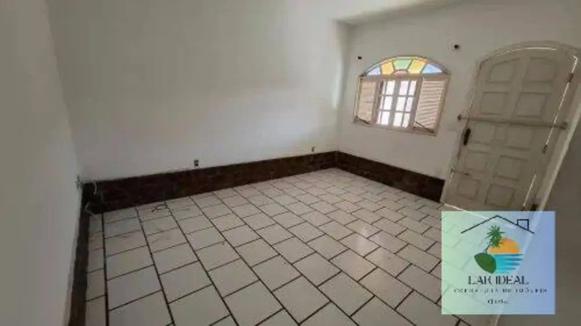 Casa com 2 quartos à venda em Centro, Iguaba Grande - RJ - imagem 3 Foto 3 de Casa com 2 quartos à venda em Centro, Iguaba Grande - RJ