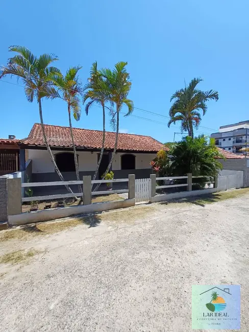 Foto 1 de Casa com 3 quartos à venda e para alugar em Balneário São Pedro, Sao Pedro Da Aldeia - RJ