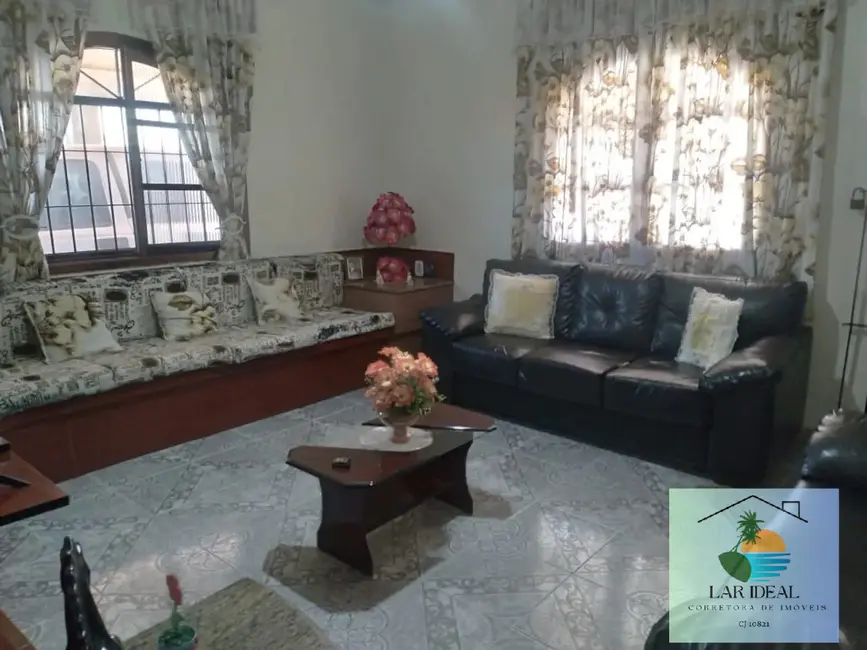 Casa com 3 quartos à venda, 280m2 em Iguaba Grande - RJ - imagem 5 Foto 5 de Casa com 3 quartos à venda, 280m2 em Iguaba Grande - RJ