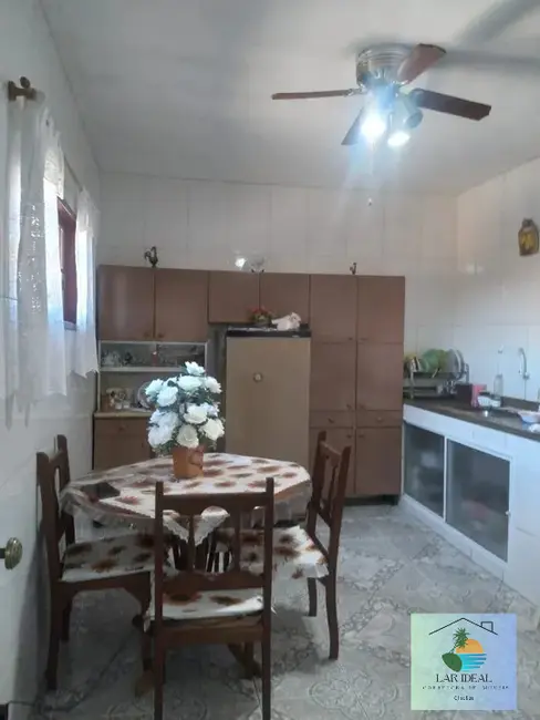Casa com 3 quartos à venda, 280m2 em Iguaba Grande - RJ - imagem 8 Foto 8 de Casa com 3 quartos à venda, 280m2 em Iguaba Grande - RJ