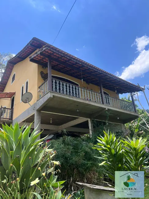 Foto 2 de Casa com 2 quartos à venda, 600m2 em Chácara Paraíso, Nova Friburgo - RJ