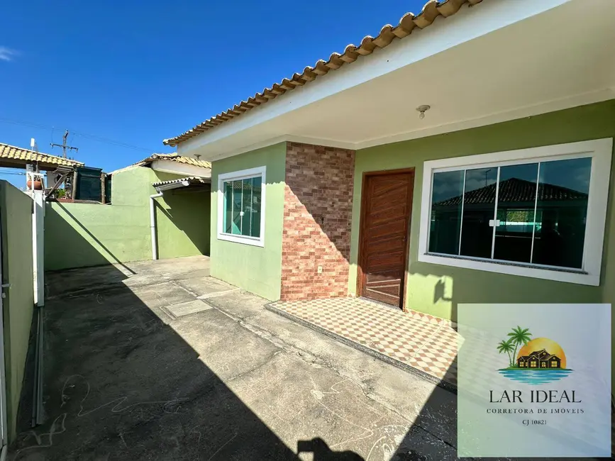 Foto 1 de Casa com 4 quartos à venda em Araruama - RJ