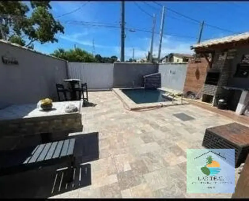 Casa com 2 quartos à venda em Cabo Frio - RJ - imagem 4 Foto 4 de Casa com 2 quartos à venda em Cabo Frio - RJ