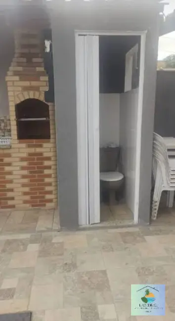 Casa com 2 quartos à venda em Cabo Frio - RJ - imagem 7 Foto 7 de Casa com 2 quartos à venda em Cabo Frio - RJ