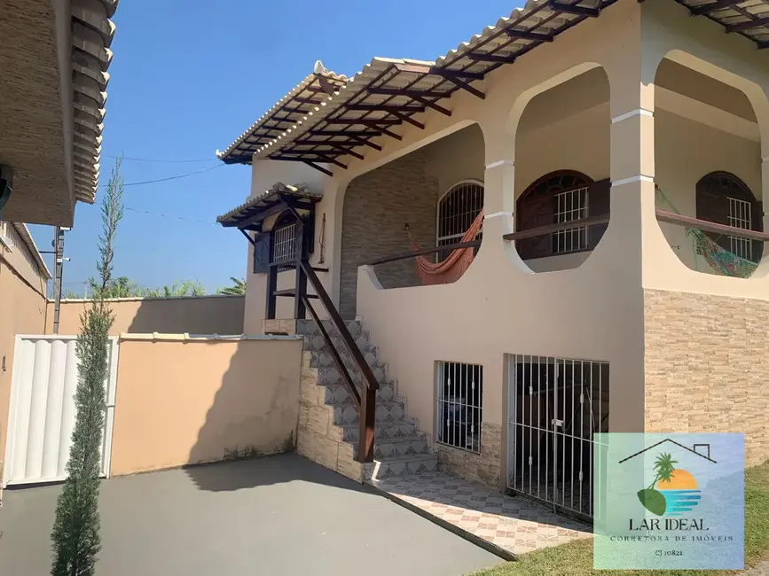 Foto 2 de Casa com 3 quartos à venda em Araruama - RJ