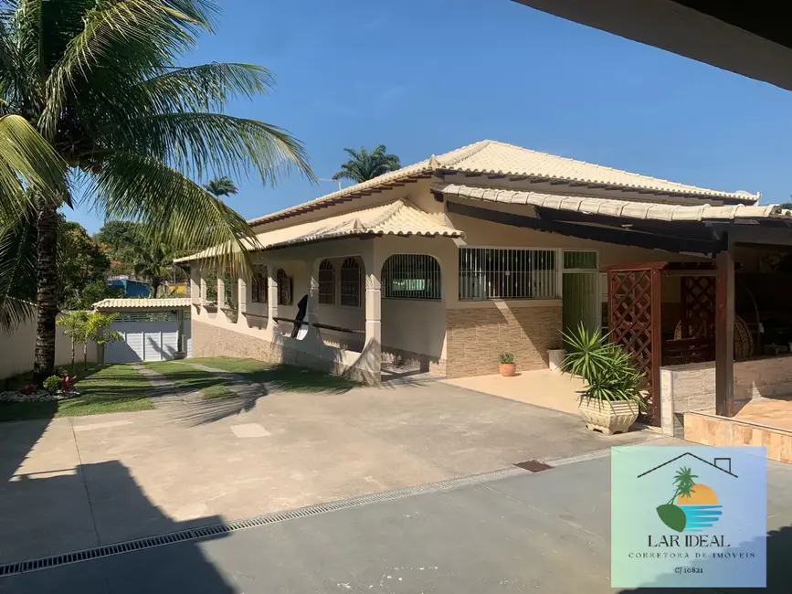 Foto 1 de Casa com 3 quartos à venda em Araruama - RJ
