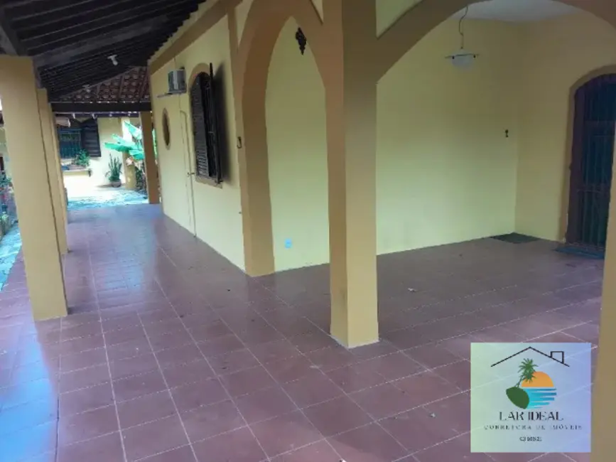 Foto 5 de Casa com 4 quartos à venda em Araruama - RJ