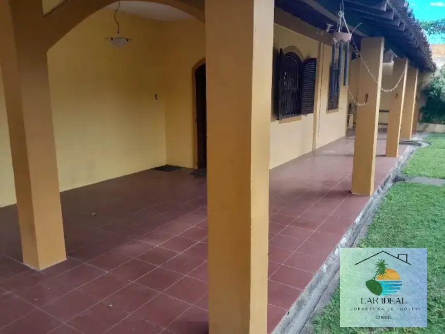 Foto 6 de Casa com 4 quartos à venda em Araruama - RJ