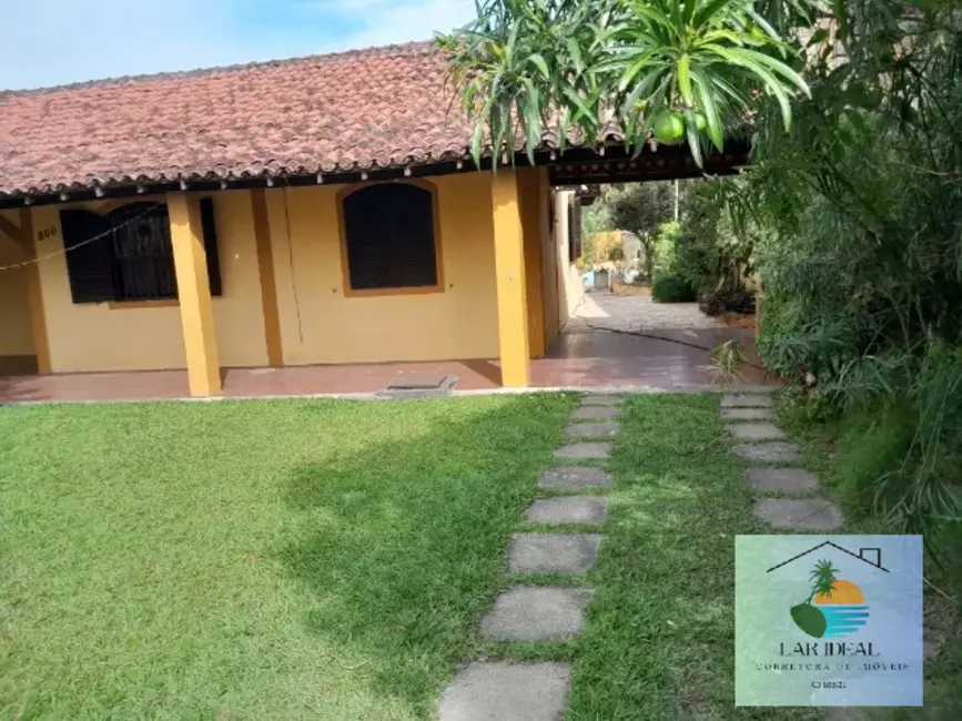 Foto 4 de Casa com 4 quartos à venda em Araruama - RJ