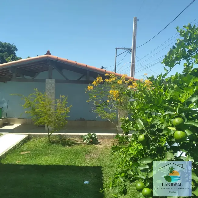 Foto 3 de Casa com 2 quartos à venda, 300m2 em Araruama - RJ