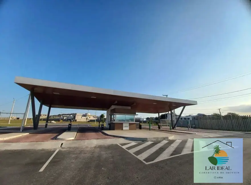 Casa de Condomínio com 3 quartos à venda, 252m2 em Nova São Pedro, Sao Pedro Da Aldeia - RJ - imagem 3 Foto 3 de Casa de Condomínio com 3 quartos à venda, 252m2 em Nova São Pedro, Sao Pedro Da Aldeia - RJ