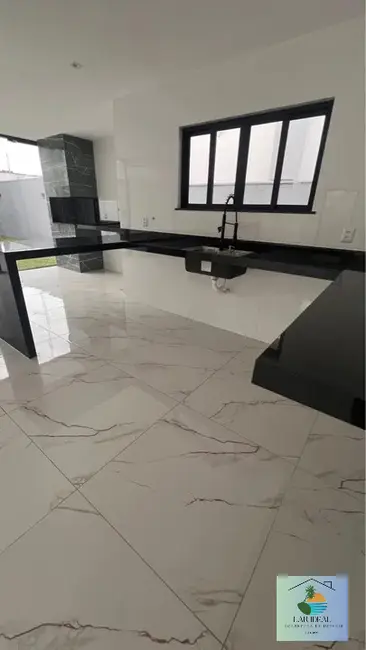 Casa de Condomínio com 3 quartos à venda, 252m2 em Nova São Pedro, Sao Pedro Da Aldeia - RJ - imagem 6 Foto 6 de Casa de Condomínio com 3 quartos à venda, 252m2 em Nova São Pedro, Sao Pedro Da Aldeia - RJ