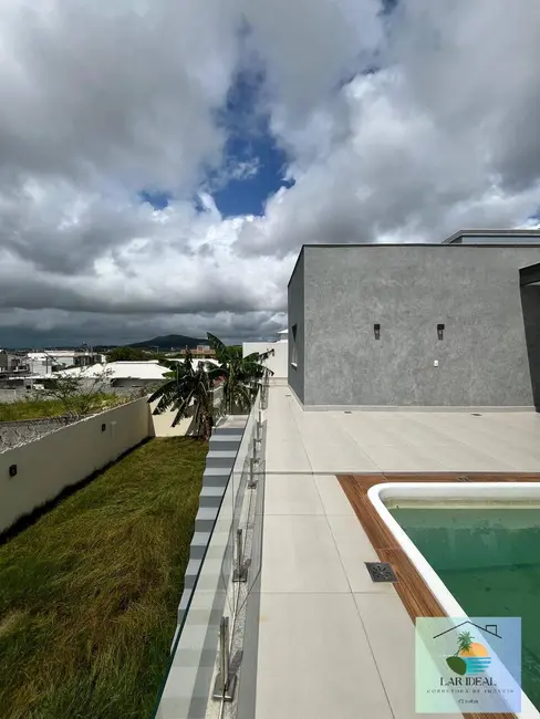 Casa de Condomínio com 3 quartos à venda, 386m2 em Nova São Pedro, Sao Pedro Da Aldeia - RJ - imagem 7 Foto 7 de Casa de Condomínio com 3 quartos à venda, 386m2 em Nova São Pedro, Sao Pedro Da Aldeia - RJ