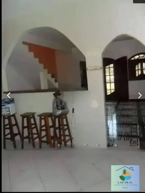 Casa de Condomínio com 3 quartos à venda, 360m2 em Araruama - RJ - imagem 5 Foto 5 de Casa de Condomínio com 3 quartos à venda, 360m2 em Araruama - RJ