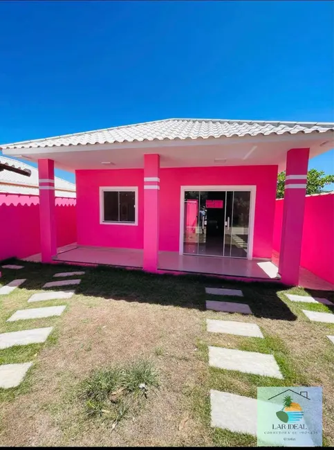 Foto 1 de Casa com 2 quartos à venda em Cabo Frio - RJ