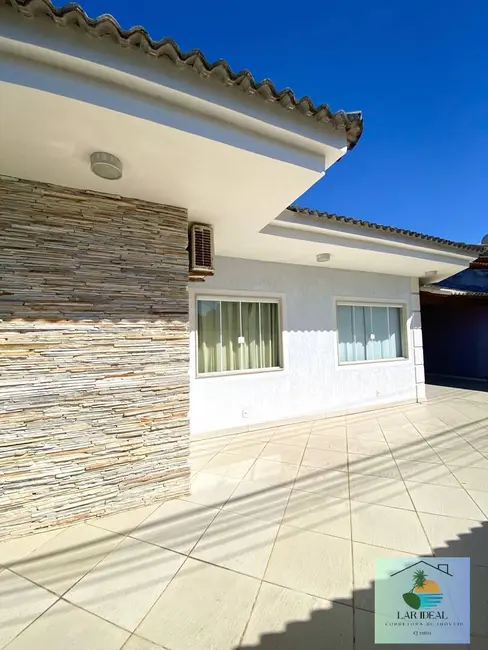 Foto 3 de Casa com 4 quartos à venda, 300m2 em Cabo Frio - RJ