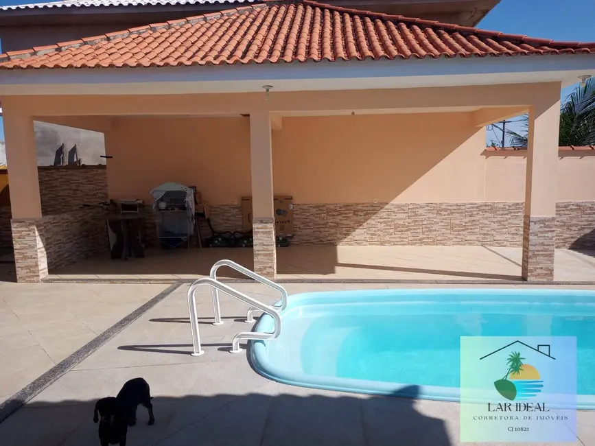 Foto 8 de Casa com 2 quartos à venda, 138m2 em Araruama - RJ