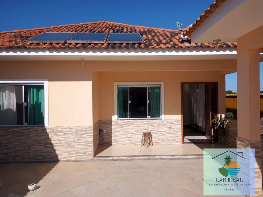 Foto 1 de Casa com 2 quartos à venda, 138m2 em Araruama - RJ